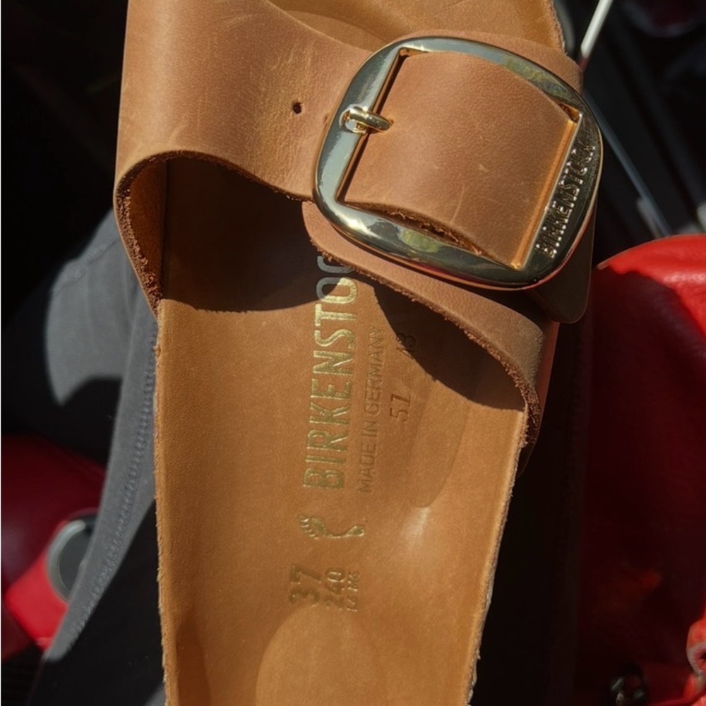 Birkenstock Madrid Big Buckle Gold Sandals size 6-6.5 BRAND NEW